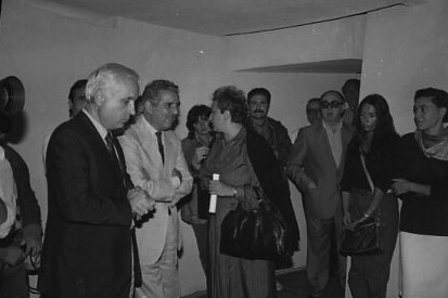 Beffa 1984 - Una folla incuriosita alla mostra in Villa Maria