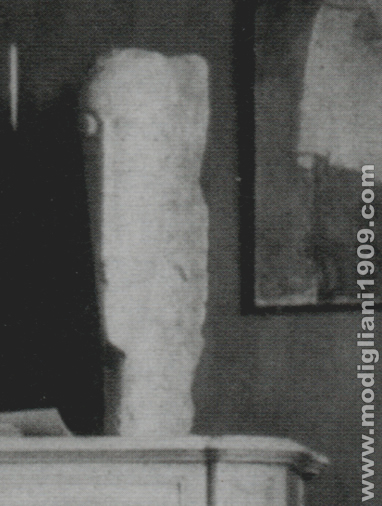 Head (lost), Amedeo Modigliani, 1911 - 1912 - photo taken in Paul Guillaume appartament