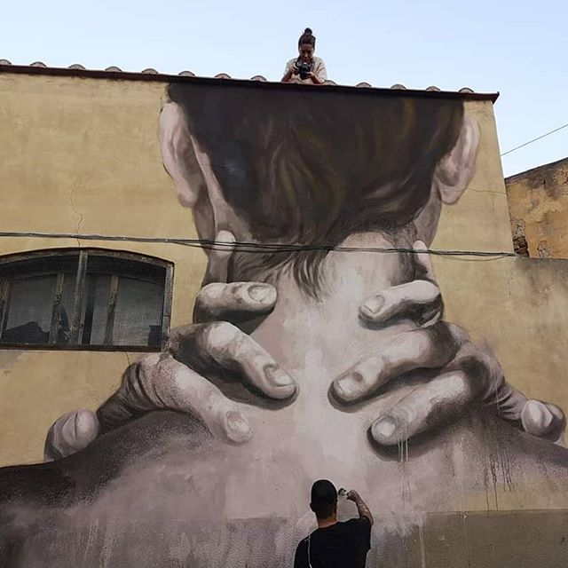 Un murale per Modigliani dedicato a Jeanne: Quando manca l'aria firmato Ligama