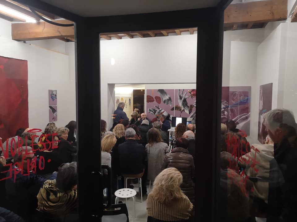 pubblico presente alla presentazione di Amedeo Modigliani le pietre d'inciampo