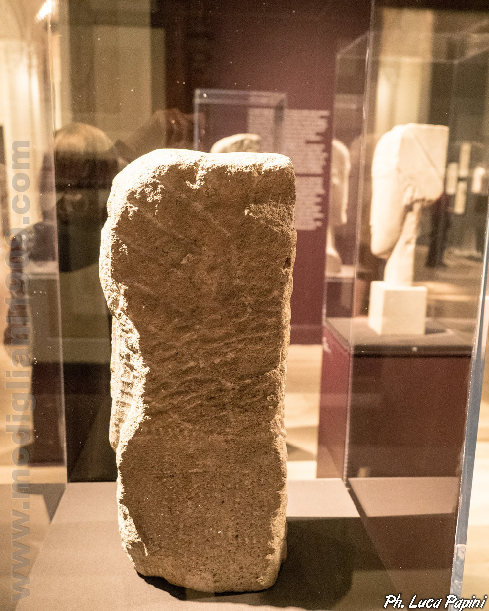 Head (left side), Amedeo Modigliani, 1909 - 1910, Stone, Hirshhorn Museum and Sculpture Garden Collection, Smithsonian Institution, Washington D.C.